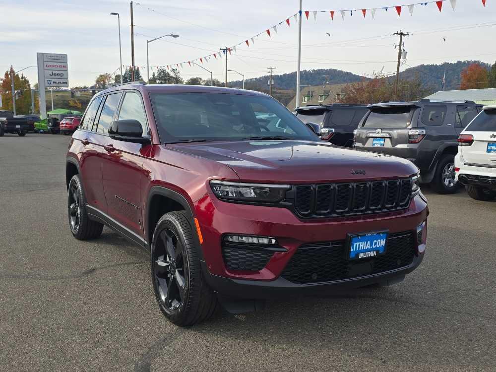 new 2025 Jeep Grand Cherokee car, priced at $51,995