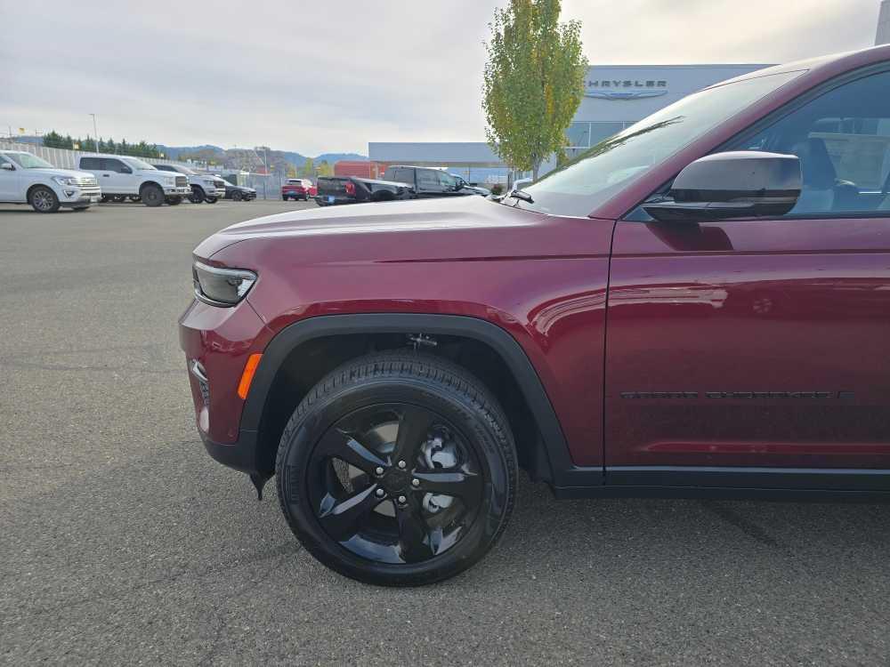 new 2025 Jeep Grand Cherokee car, priced at $51,995
