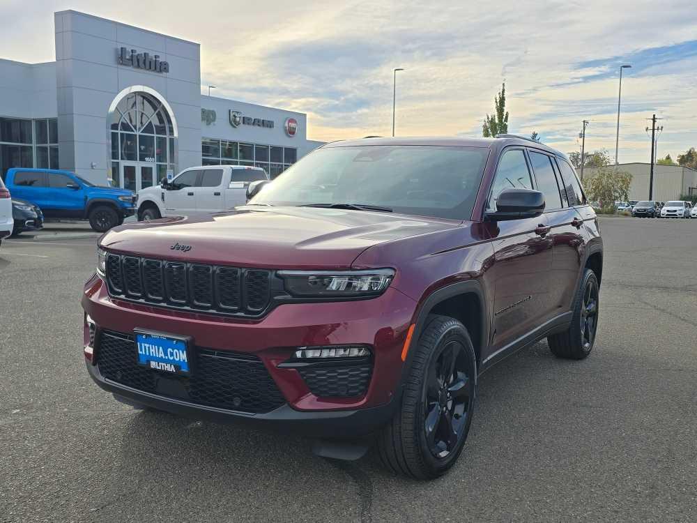 new 2025 Jeep Grand Cherokee car, priced at $51,995