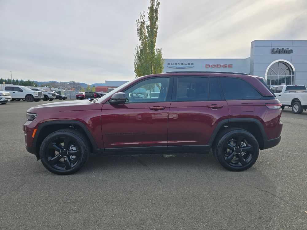 new 2025 Jeep Grand Cherokee car, priced at $51,995