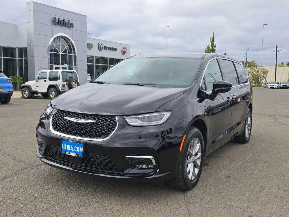 new 2026 Chrysler Pacifica car, priced at $40,995