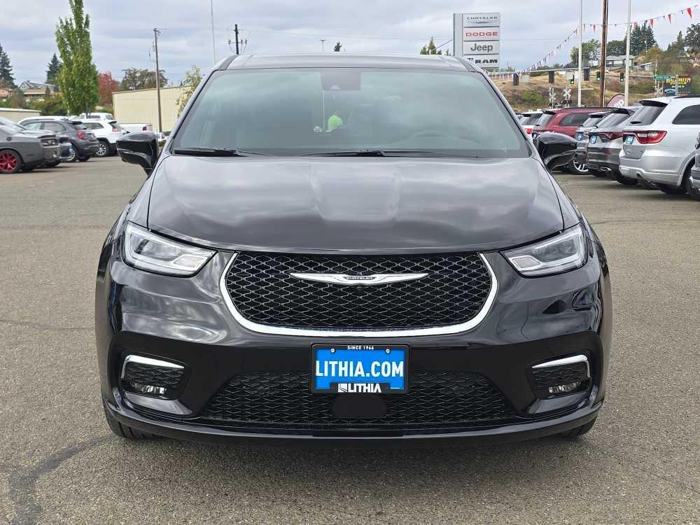 new 2026 Chrysler Pacifica car, priced at $40,995