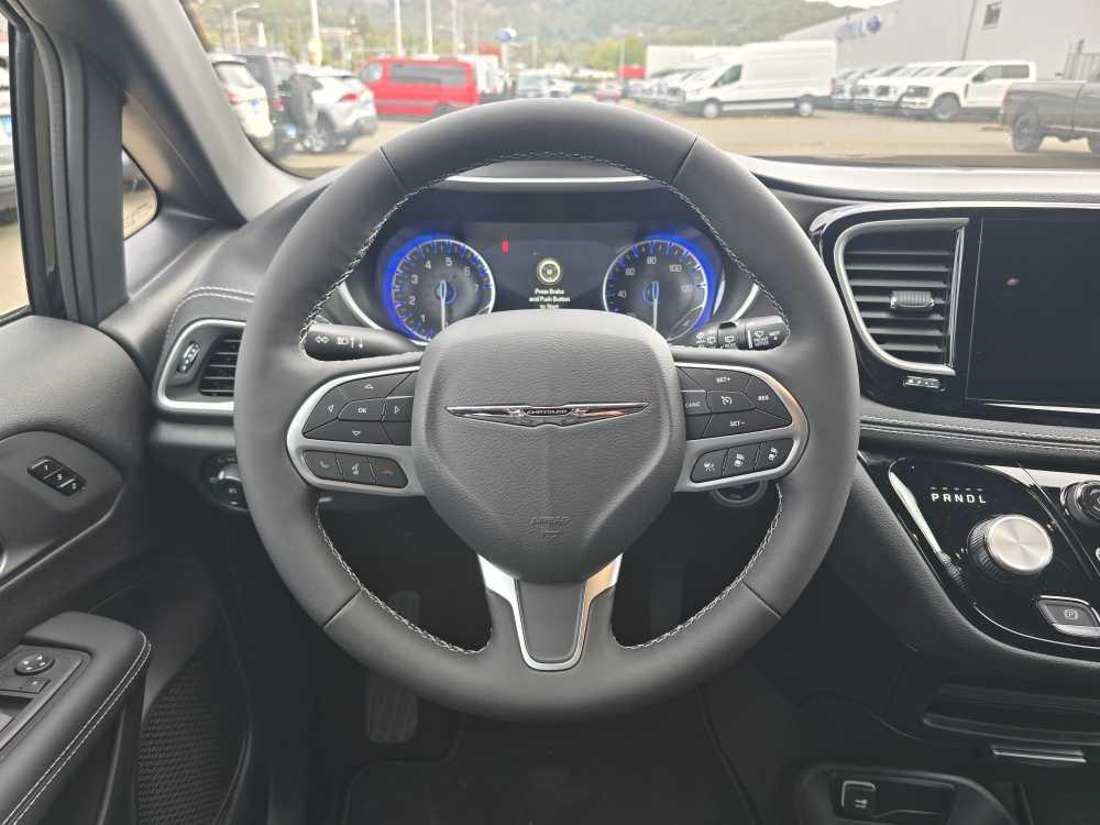 new 2026 Chrysler Pacifica car, priced at $40,995