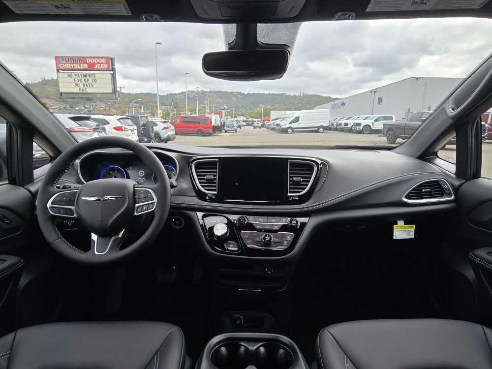new 2026 Chrysler Pacifica car, priced at $40,995