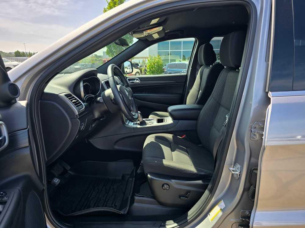 used 2020 Jeep Grand Cherokee car, priced at $23,995