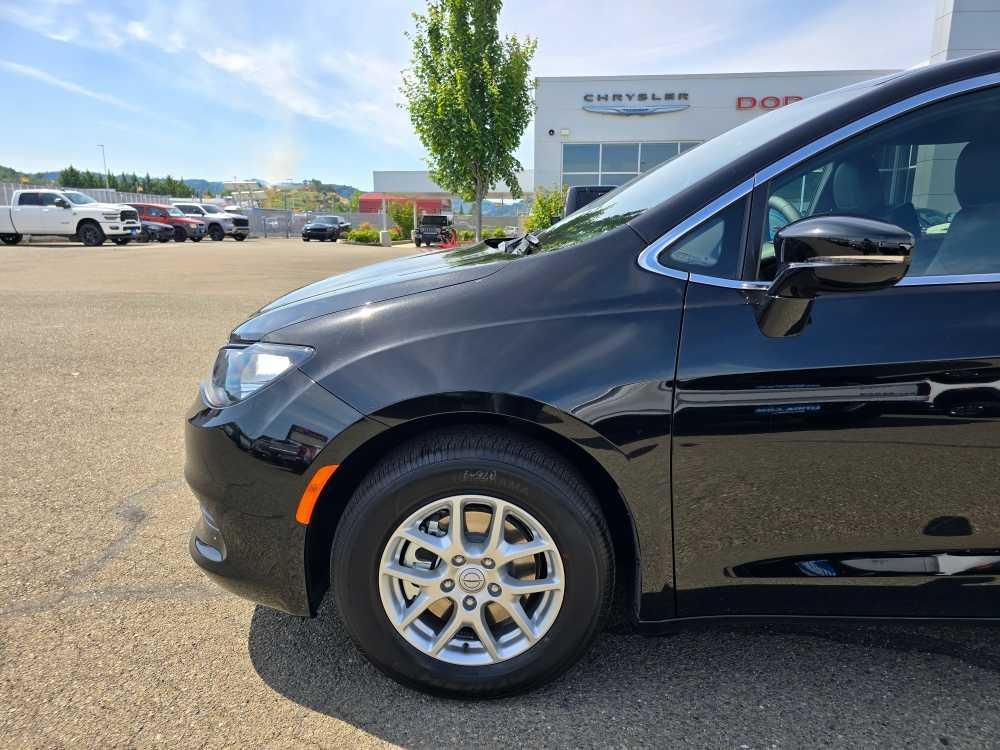 new 2025 Chrysler Voyager car, priced at $36,495