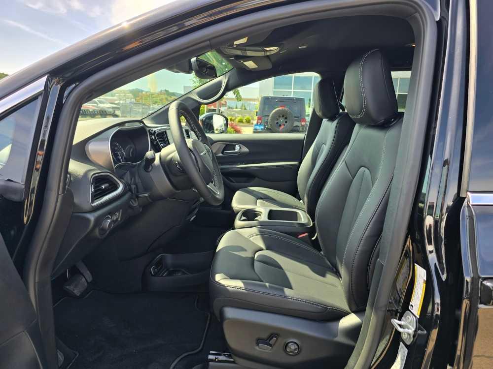 new 2025 Chrysler Voyager car, priced at $36,495