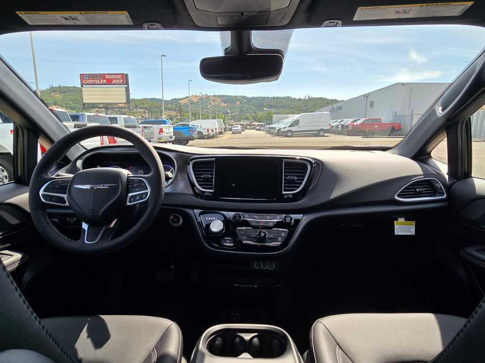 new 2025 Chrysler Voyager car, priced at $36,495