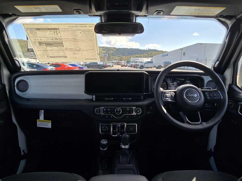new 2025 Jeep Wrangler car, priced at $48,995