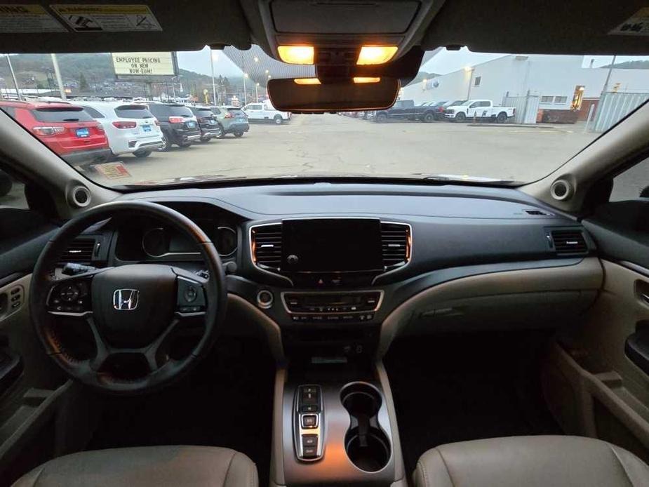 used 2022 Honda Pilot car, priced at $34,495