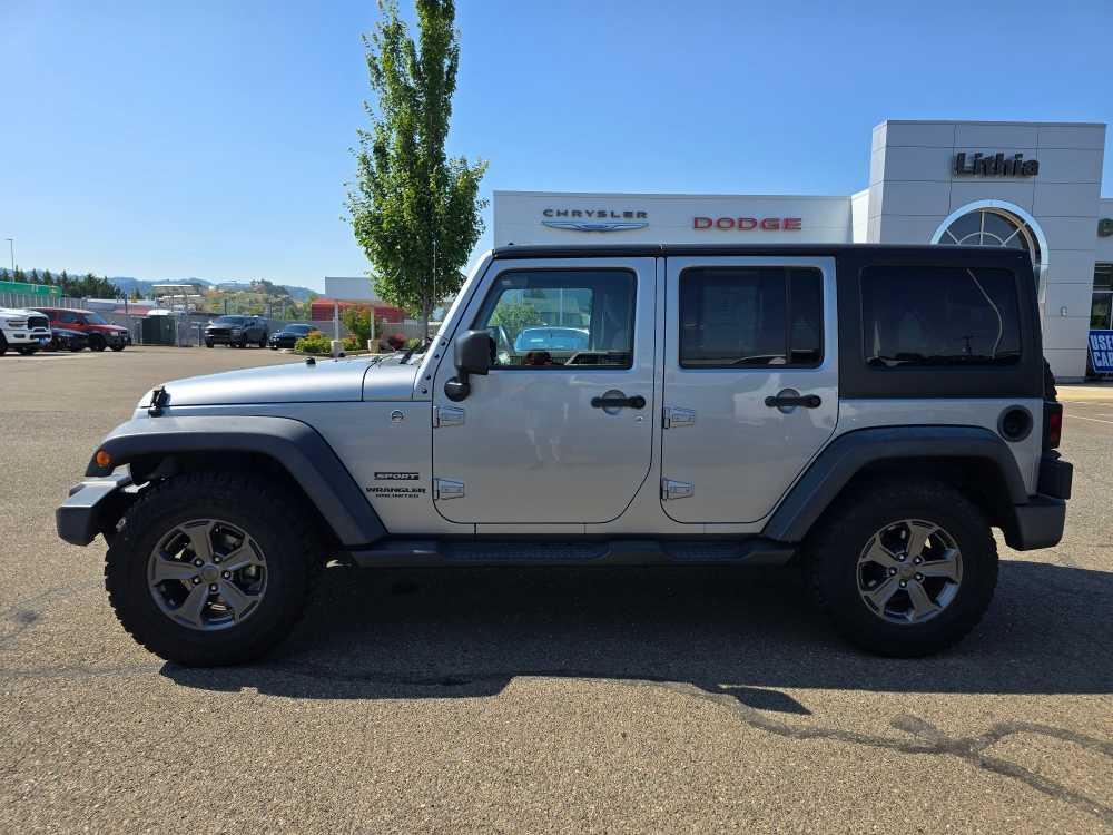 used 2015 Jeep Wrangler Unlimited car, priced at $22,495
