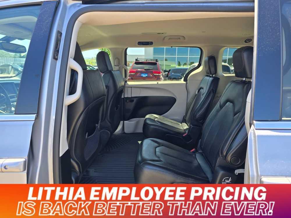 used 2020 Chrysler Pacifica car, priced at $18,995
