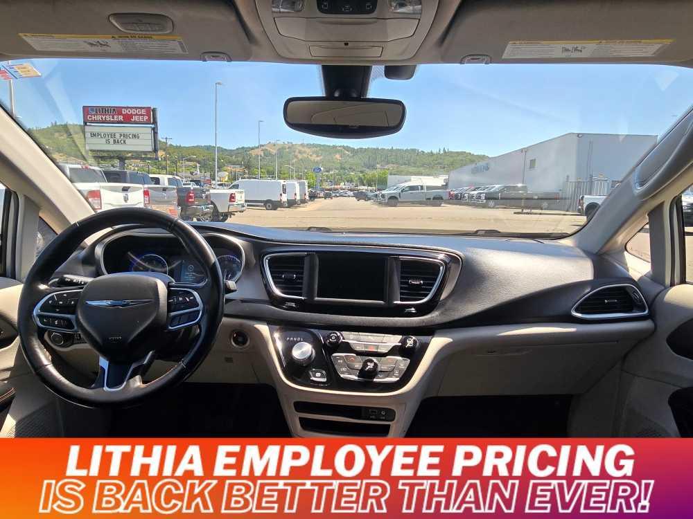 used 2020 Chrysler Pacifica car, priced at $18,995