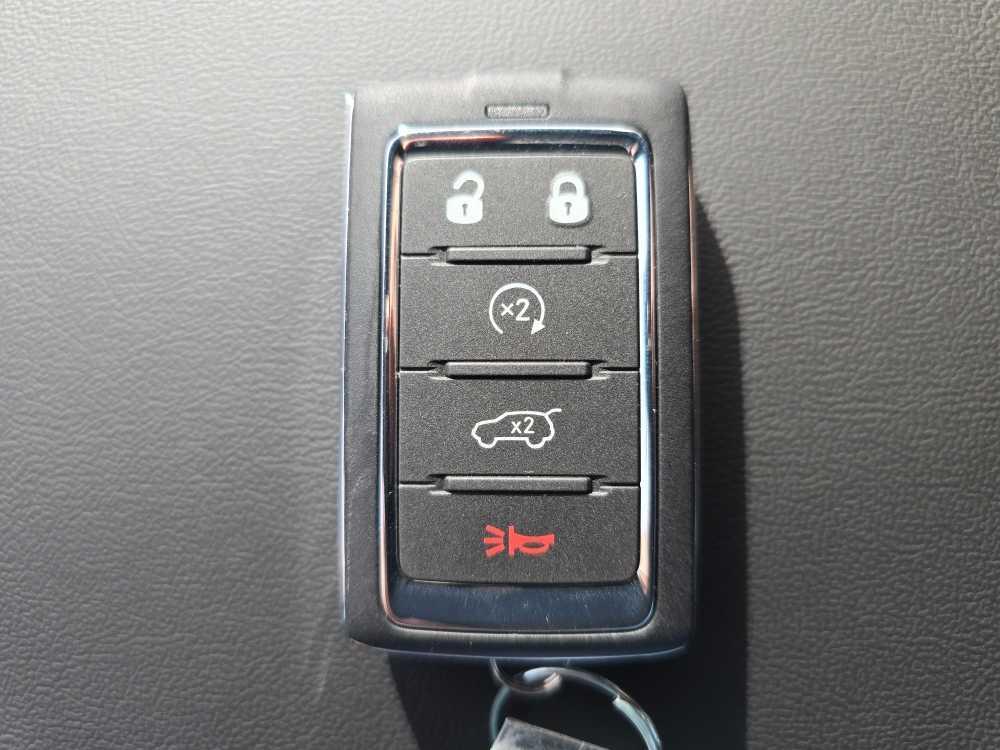 new 2025 Jeep Grand Cherokee car, priced at $50,245