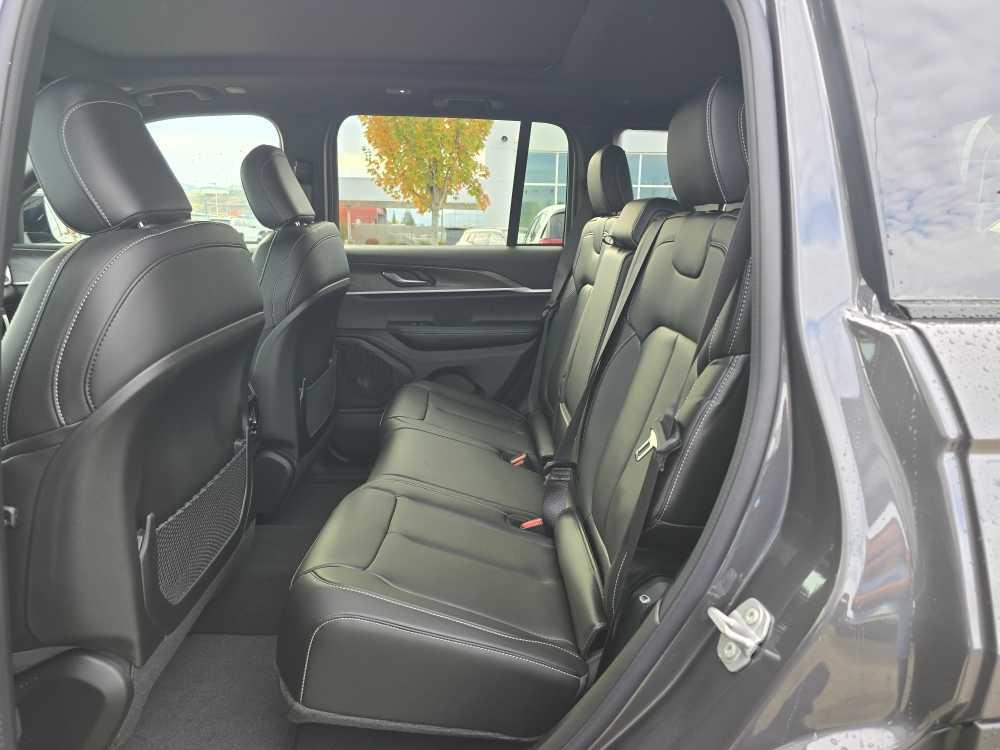 new 2025 Jeep Grand Cherokee car, priced at $50,245