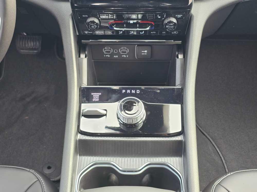 new 2025 Jeep Grand Cherokee car, priced at $50,245