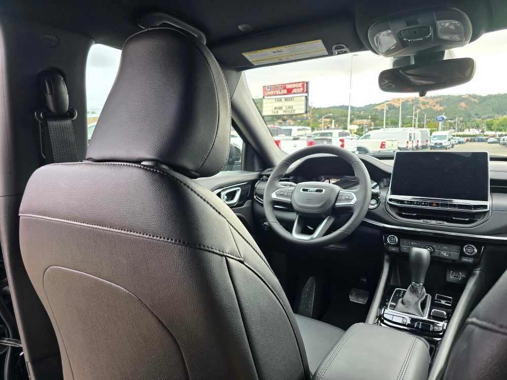 new 2025 Jeep Compass car, priced at $27,995