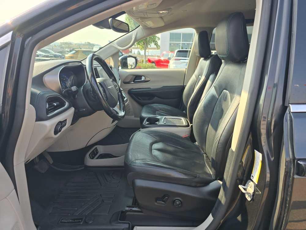 used 2021 Chrysler Pacifica car, priced at $20,995