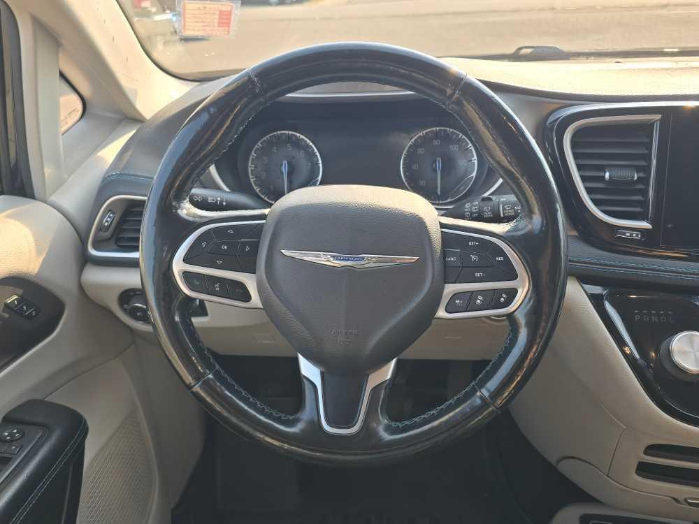 used 2021 Chrysler Pacifica car, priced at $20,995