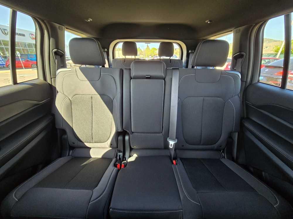 new 2025 Jeep Grand Cherokee L car, priced at $40,995
