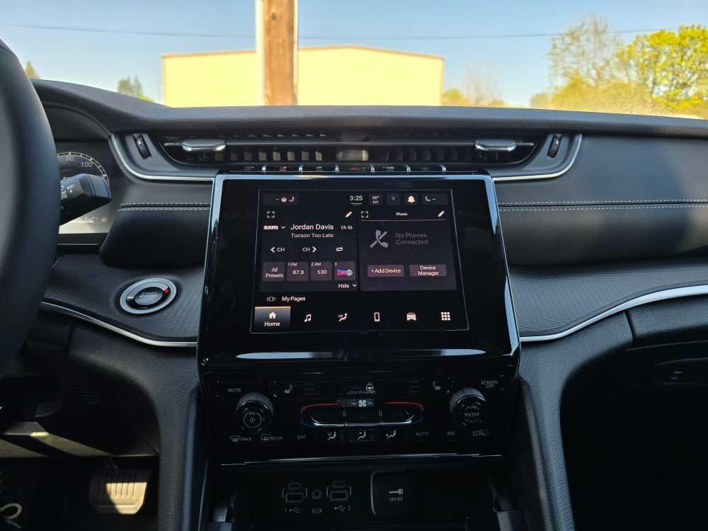 new 2025 Jeep Grand Cherokee L car, priced at $40,995