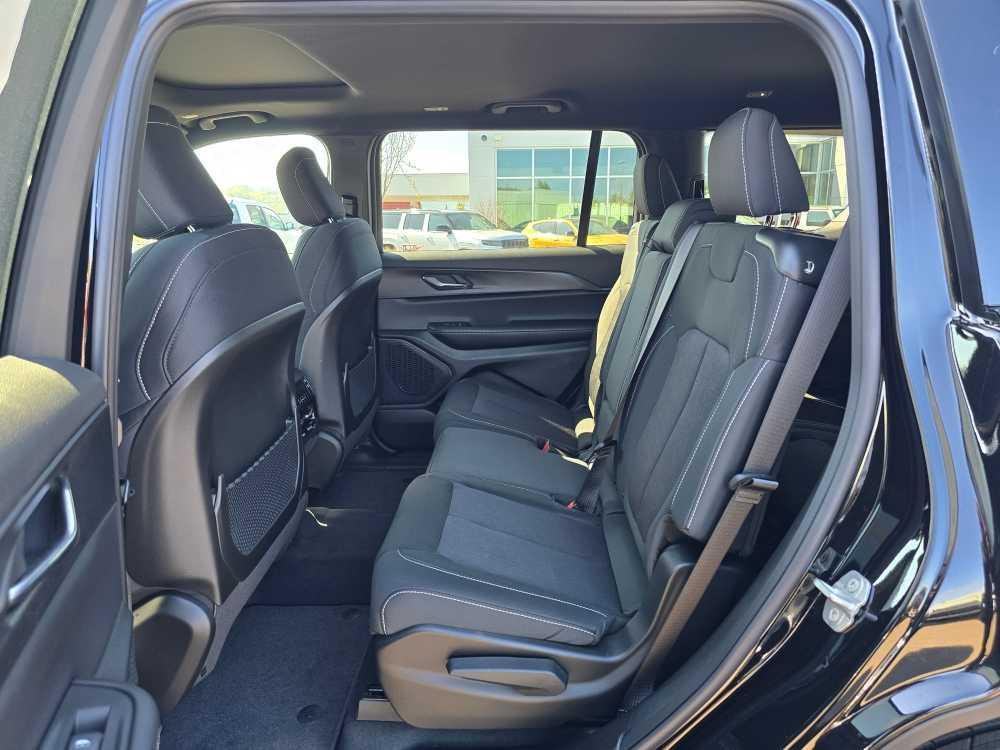new 2025 Jeep Grand Cherokee L car, priced at $40,995