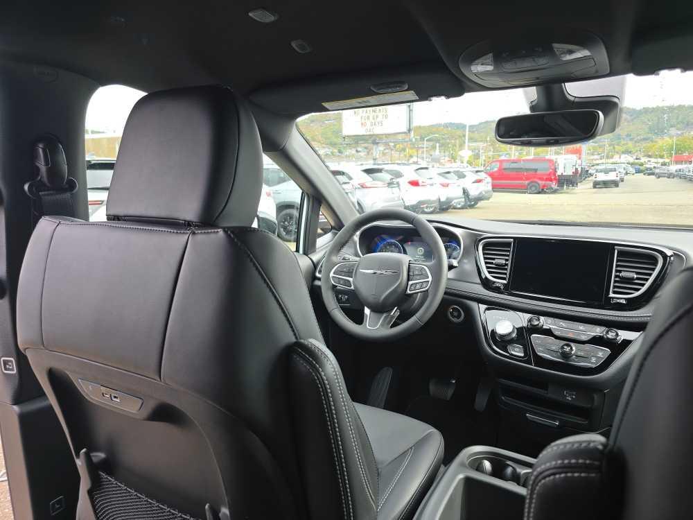 new 2026 Chrysler Pacifica car, priced at $44,995