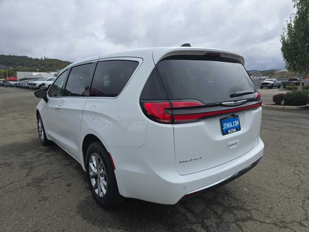 new 2026 Chrysler Pacifica car, priced at $44,995