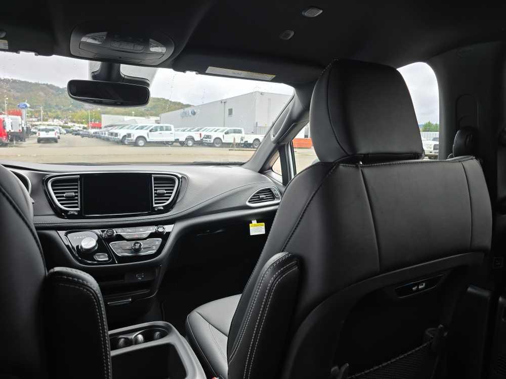 new 2026 Chrysler Pacifica car, priced at $44,995