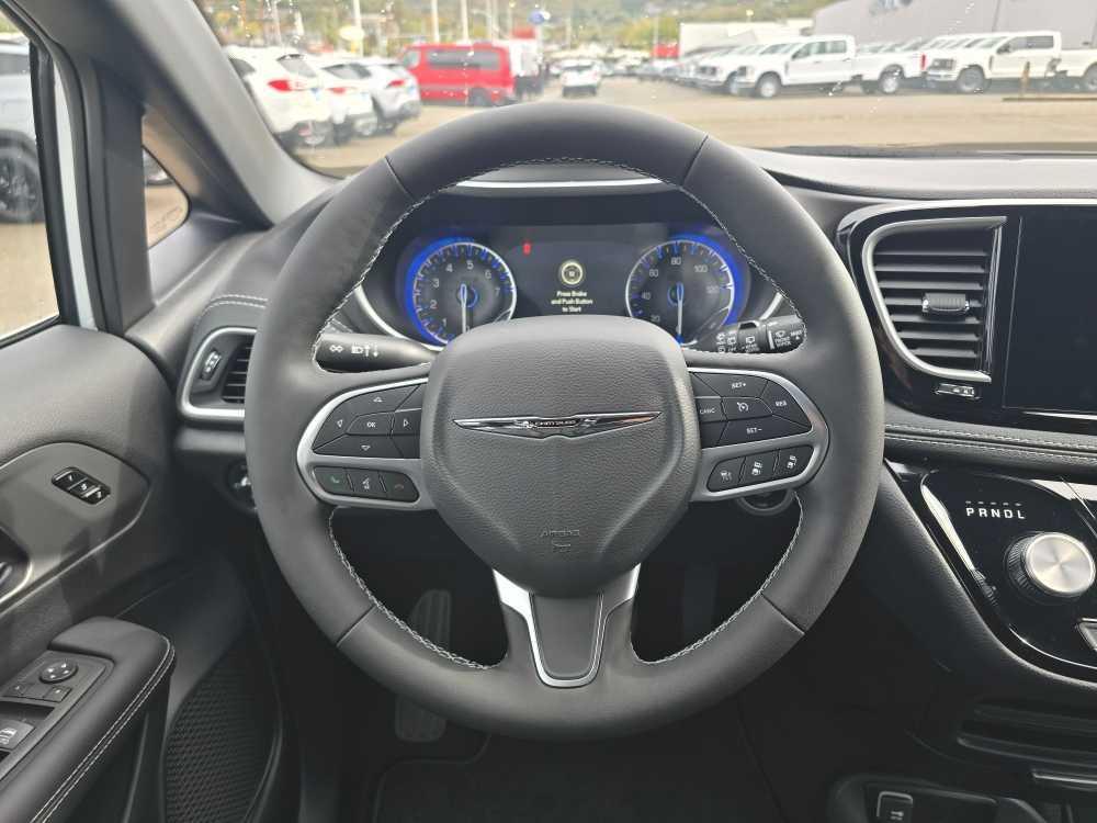 new 2026 Chrysler Pacifica car, priced at $44,995