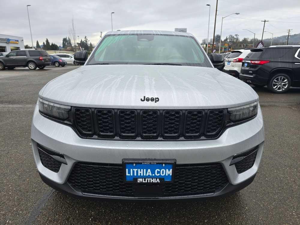 new 2025 Jeep Grand Cherokee car, priced at $45,495