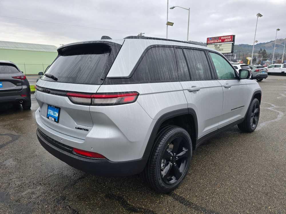 new 2025 Jeep Grand Cherokee car, priced at $45,495