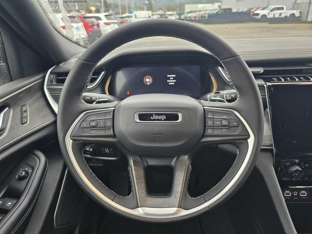 new 2025 Jeep Grand Cherokee car, priced at $45,495