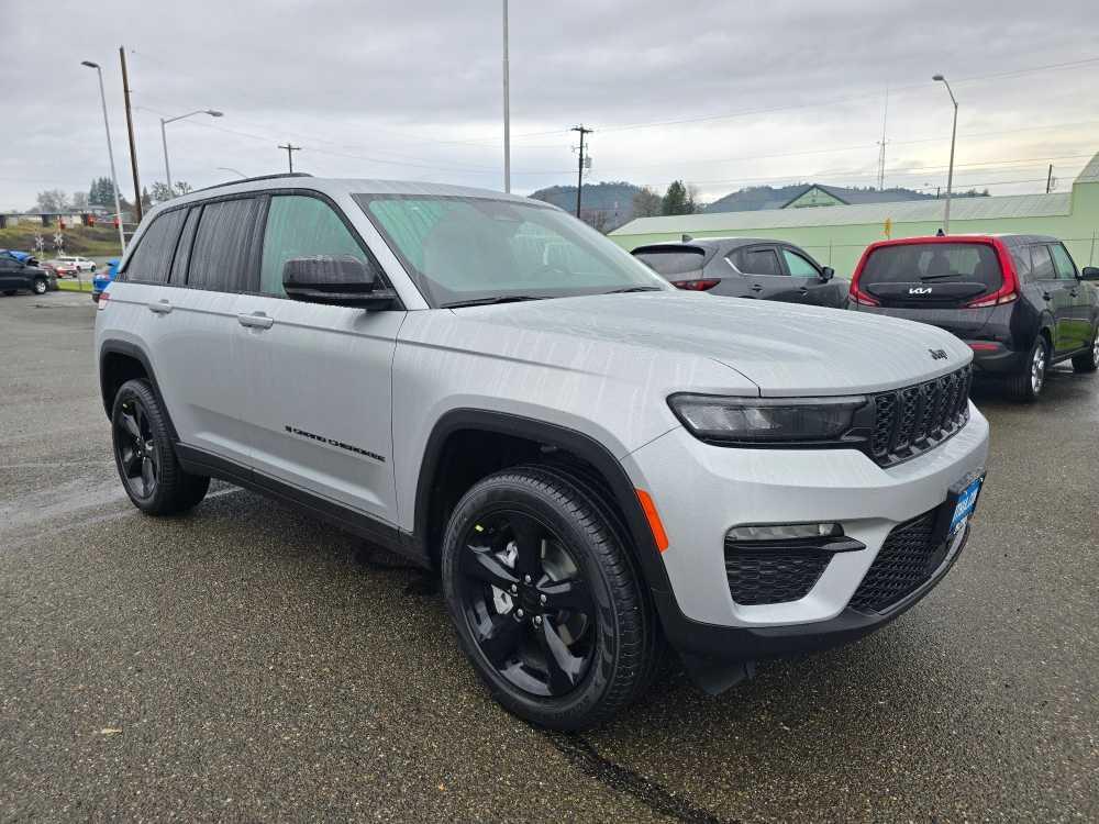 new 2025 Jeep Grand Cherokee car, priced at $45,495