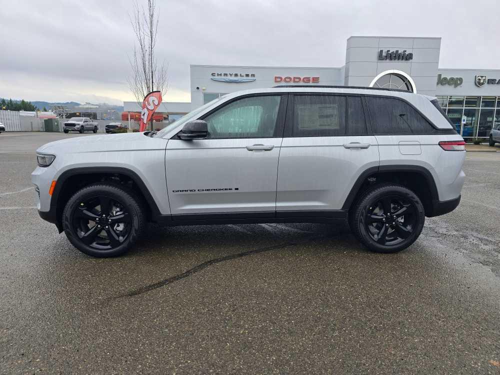 new 2025 Jeep Grand Cherokee car, priced at $45,495