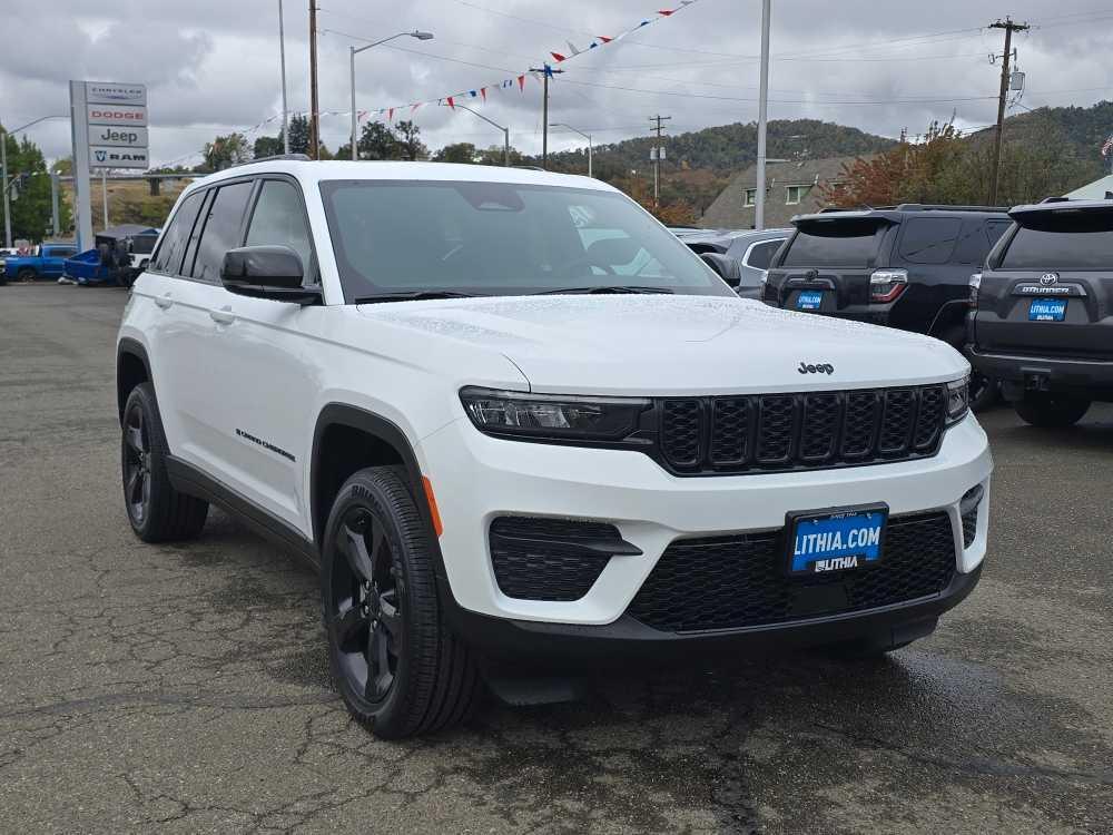 new 2025 Jeep Grand Cherokee car, priced at $44,995