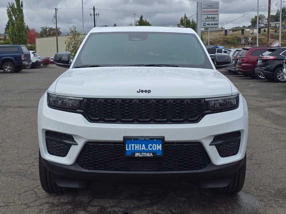 new 2025 Jeep Grand Cherokee car, priced at $44,995