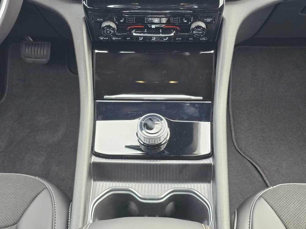 new 2025 Jeep Grand Cherokee car, priced at $44,995