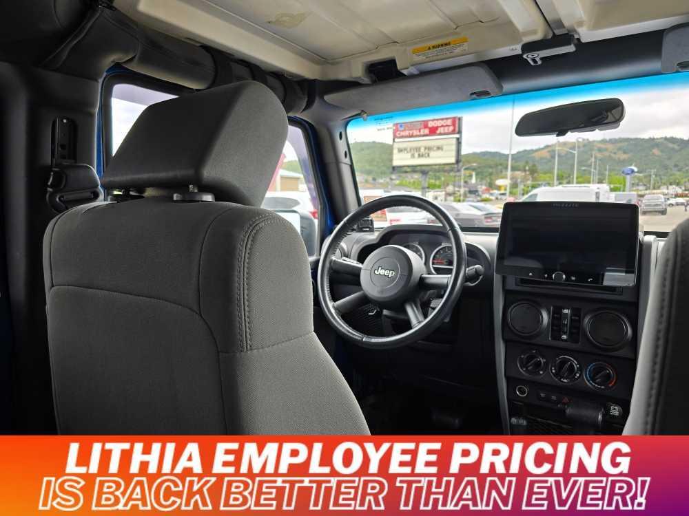 used 2009 Jeep Wrangler Unlimited car, priced at $15,495