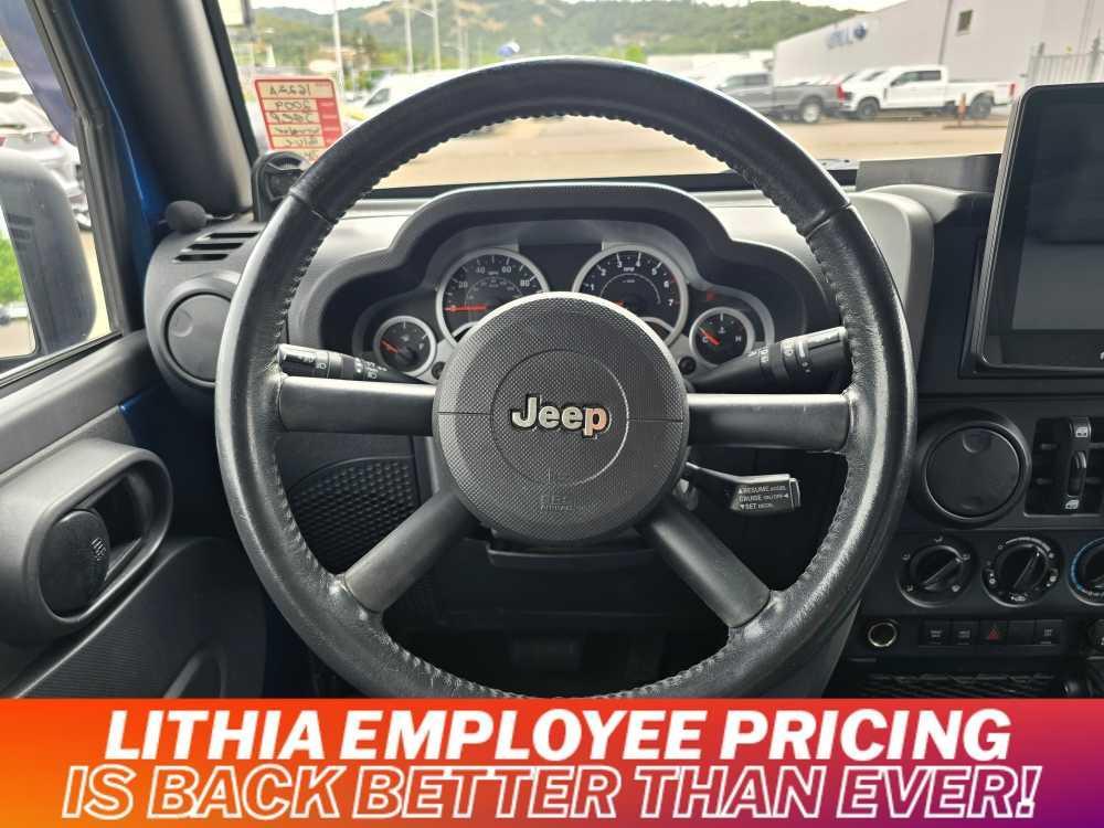 used 2009 Jeep Wrangler Unlimited car, priced at $15,495