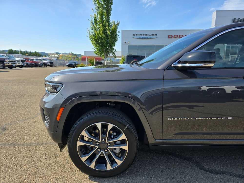 new 2025 Jeep Grand Cherokee car, priced at $57,995