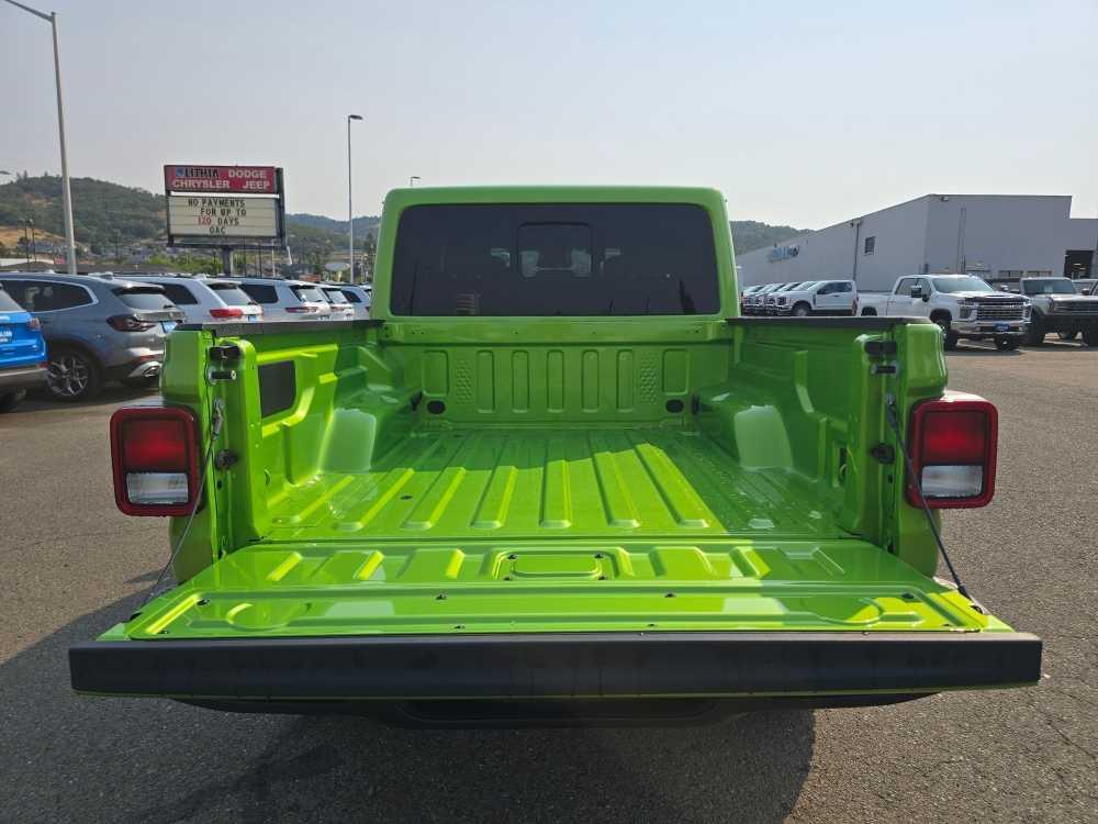 new 2025 Jeep Gladiator car, priced at $41,745