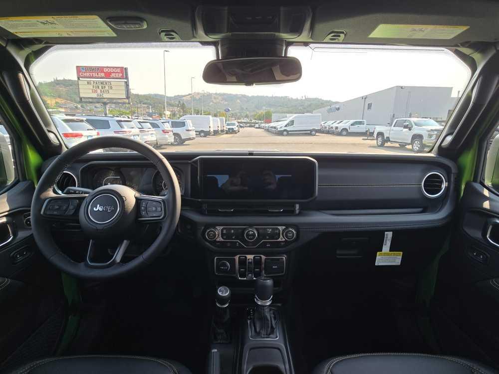 new 2025 Jeep Gladiator car, priced at $41,745