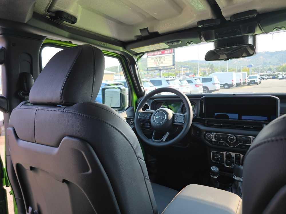 new 2025 Jeep Gladiator car, priced at $41,745