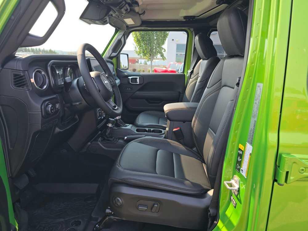 new 2025 Jeep Gladiator car, priced at $41,745