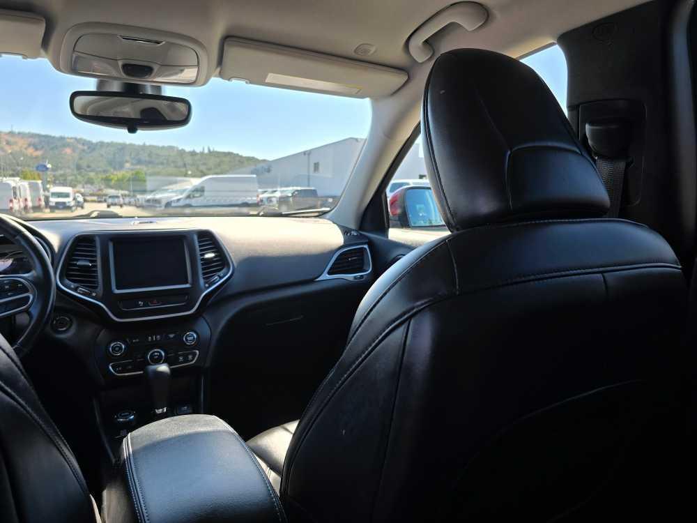 used 2020 Jeep Cherokee car, priced at $19,495