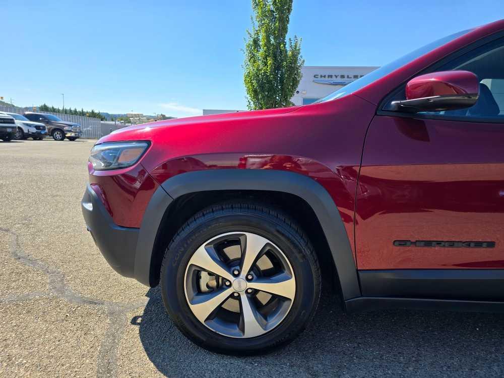 used 2020 Jeep Cherokee car, priced at $19,495