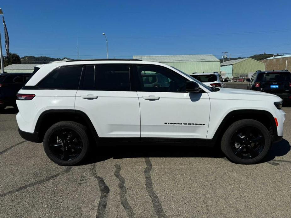 new 2024 Jeep Grand Cherokee L car, priced at $43,756