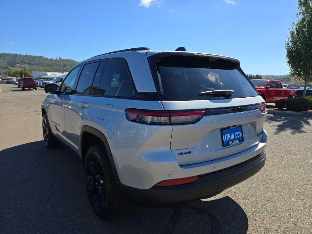 new 2025 Jeep Grand Cherokee car, priced at $51,995