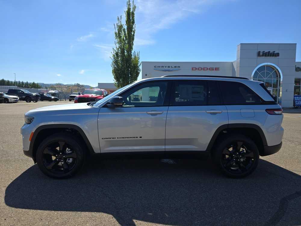 new 2025 Jeep Grand Cherokee car, priced at $51,995